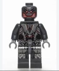 # LEGO marvel 樂高 76031 奧創紀元 奧創首領 人偶