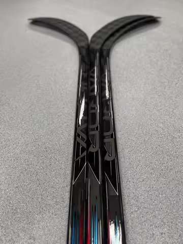 Hyperlite 2 Russian version of carbon fiber ice hockey stickHigh-quality affordable hockey sticks