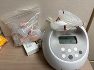 Spectra 電動泵奶器，連兩條全新候管，夾奶袋4個