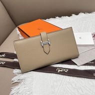 Hermes 女士銀包