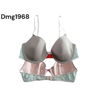 H Dmg1968 branded bra foam underwire bra Rijeck stain size 34B