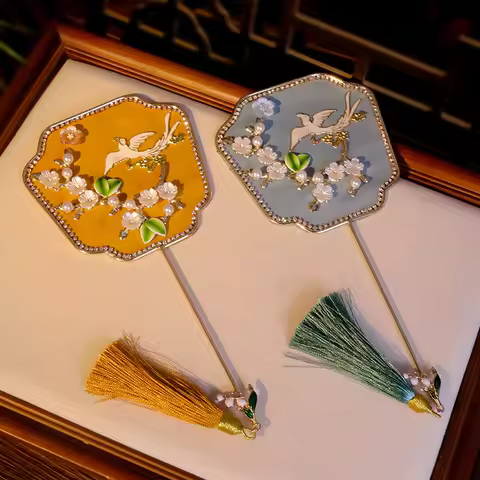 1PC Wedding Handheld Flower Fans Chinese Retro Good Luck Fan With Tassels Bride Wedding Handheld Gro