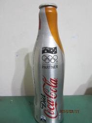 【小寧的店-精品館】澳州的奧運紀念可口可樂鋁罐瓶(瓶蓋找到了)，澳州原裝帶回，台灣沒有，內無可樂，有蓋子