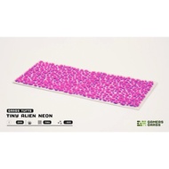 Gamers Grass - Tiny Alien Neon