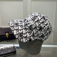 GUCCI666 Classic GG Pattern Retro Baseball Cap 8