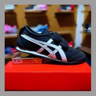 Onitsuka Shoes In Black Trim