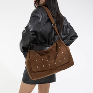Ae1 Vintage Rivet Single Shoulder Bag