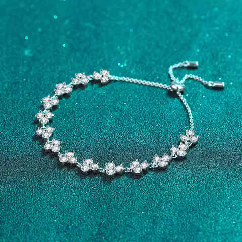 Platinum PT950 Lucky Clover Push-Pull Adjustable Moissanite Bracelet
