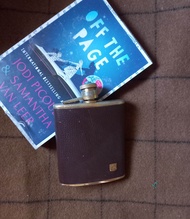 ที่ใส่เหล้า กระบอกใส่เหล้า flask alcohol แบรนด์ เหล้า HENNESSY งานแรร์ ซื้อมาสะสม สภาพ VG งานสวย เลอ
