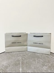 Giorgio Armani 專櫃紙袋 經典緞面銀色款（18*15*8）