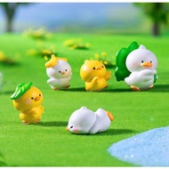 Full set of 5 ducks for table decoration and car decoration