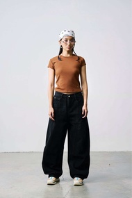 AMUSE BKK - Barrel Jeans กางเกงยีนส์ทรงบาร์เรล สีดำเฟด
