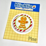 Set of 3 Christmas Theme Brooch Pins with Cute Characters, Diameter 4.4 cm - F3D