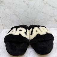 KARL 白字毛毛拖鞋/黑-23