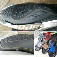 NMAX MOTORCYCLE SEAT LEATHER PRESS EXTREME