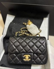 CHANEL 25A 金球 方胖子 17cm 黑金