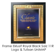 Frame Gambar Konvokesyen ,Eklusif Royal Black Saiz 11R, Logo & Tulisan Diukir pada frame