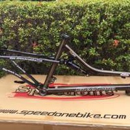 全新 SPEEDONE SOR 鋁合金7005 避震小m輪徑車架