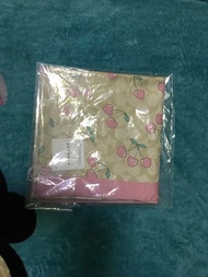 Coach Signature Heart Cherry Print Silk Square Scarf, 頸巾，大方巾， 車厘子，披肩