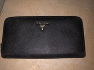 Prada 銀包