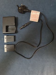 Canon LP-E17 原廠充電器+原裝電池x2