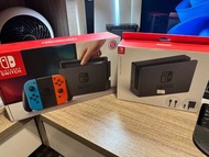 Nintendo Switch + 六個手制 + 兩個底座 + 三隻game