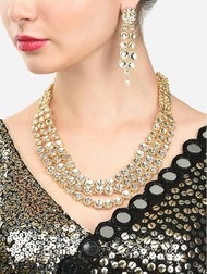 GOLD TONE KUNDAN JEWELRY SET by Grace Fashion