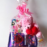 Hampers Valentine Teddy Tiedye Cadbury