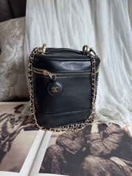 可免息分期 多年正版正貨商標門市現貨 Vintage chanel black vanity bag 黑色皮革化妝包 化妝袋 小盒子 中古包 中古袋