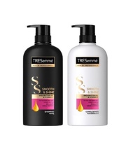 ( มีคูปองส่งฟรี / 425 + 400 มล. ) เทรซาเม่ สมูท &amp; ไชน์ สีชมพู ผมนุ่มลื่น เปล่งประกาย เงางาม แชมพู 425 มล. + ครีมนวด 400 มล. TRESemme Smooth &amp; Shine Pink Shampoo