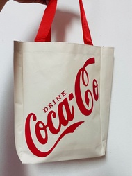 กระเป๋าโค้ก กระเป๋า แท้ ไทยน้ำทิพย์  coca cola ขนาด 2.5"x8.5"x11.5"