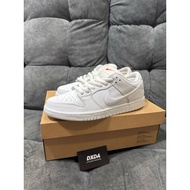 SB Dunk Low Triple White