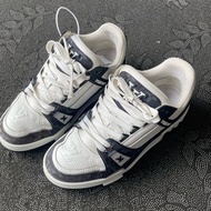 Lv/路易威登 trainer黑白熊貓37碼無盒，成色不錯