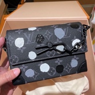 LV x YK 草間彌生 男裝限量款 steamer 鏈條包