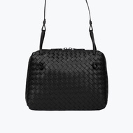 กระเป๋าสะพาย หนังแกะ Wool Shoulder S - Me Phenomenon