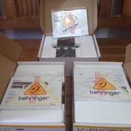 Behringer U-Phoria Um2 Audio Interface