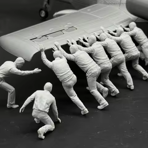 1/32 1/35 Scale WWII U.S. Navy Carrier Deck Operations Aircraft Operators 8 Figures Resin Model Kit
