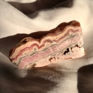 阿根廷紅紋石水晶 蕾絲花紋 原石 精品 水晶 擺設 pendant jewelr