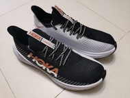 Hoka Carbon X3, US9