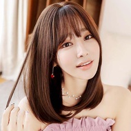 MAYA WIG/D6125-1 Long Hair With Straight Shoulders And Slide Ends There Is A Bangs. Chocolate Color 