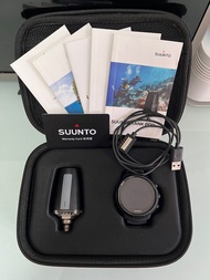 Suunto D5 All Black + Tank Pod 潛水電腦錶
