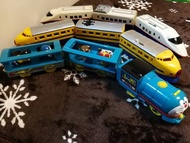 TAKARA TOMY 叮噹火車／多拉A夢火車, 連4人物 + 2架火車 + 路軌 + 配件