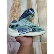 Yeezy 700 V3 Fade Salt Shoes