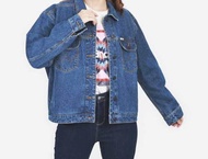 Jacketหญิง Wrangler ทรง Regular Fit สียีนส์กลาง
