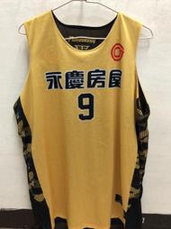 永慶房屋制服球衣 棒球隊球衣運動球衣棒球服籃球衣籃球服羽球服亮面球衣表演服蒐藏用制服角色扮演制服紀念衣