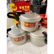 Pressure cooker for gas stove, induction stove, wood stove