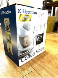 &lt;九成新&gt; 伊萊克斯 美式咖啡機  滴漏式好清洗 咖啡壺 泡茶壺 煮水壺 附包裝盒 ,冬天用 保溫盤可保溫正是時候