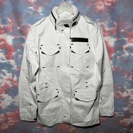 90% new nike sportwear M65 Gore-tex Jacket white 2.5 layer size M NSW m-65 4 pocket 白色goretex 四袋有帽中䄛