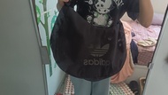 adidas大號雲朵包sell/換中size