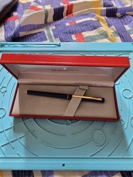 SHEAFFER犀非利墨水筆一枝。Parker派克原子筆及墨水筆各一枝。